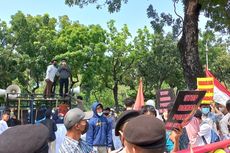 Puluhan Orang Demo di Balai Kota DKI Tolak Pelaksanaan Reuni 212 di Masjid At-Tin