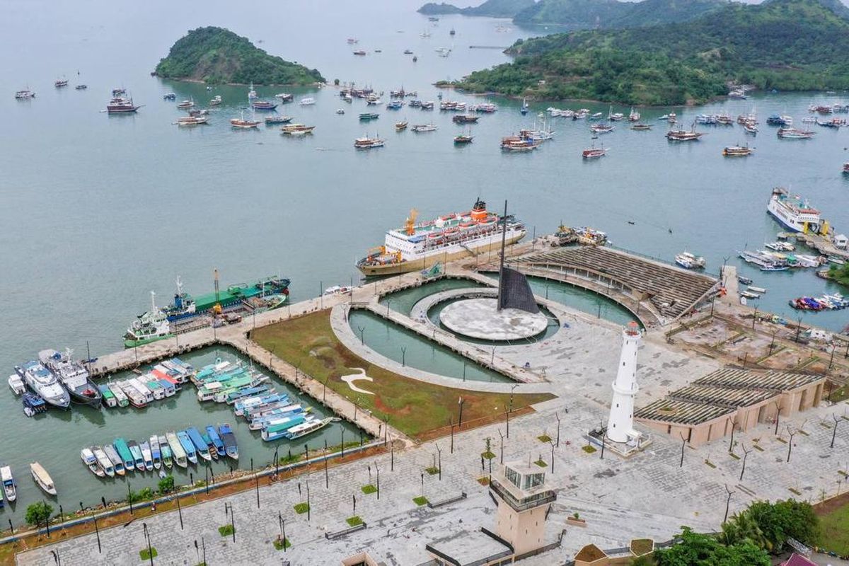 Foto : Waterfront, titik nol kota Labuan Bajo, Kabupaten Manggarai Barat, NTT. 