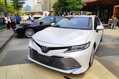 Toyota Camry Terbaru Incar Konsumen Usia Muda
