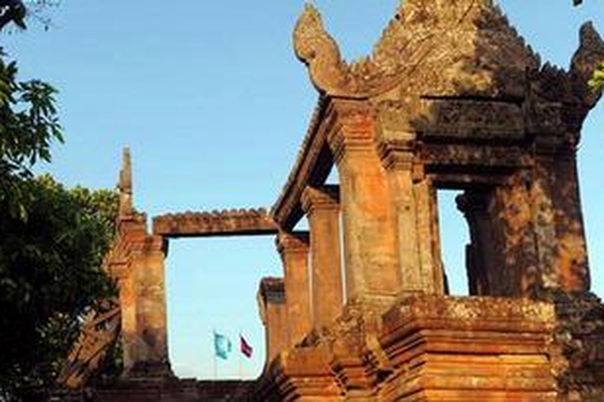 Sebuah foto yang menunjukkan Kuil Preah Vihear di Provinsi Preah Vihear, sekitar 500km di utara Phnom Penh, di perbatasan dengan Thailand, pada 24 Januari  2010.