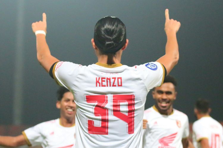 Selebrasi Kenzo Nambu dalam laga Madura United vs PSM Makassar di Gelora Madura Ratu Pamelingan, Jumat (31/3/2023). Terkini, Kenzo Nambu mengantar PSM menang 1-0 atas Persis Solo pada laga pekan ke-10 Liga 1 2023-2024 di Gelora BJ Habibie, Parepare, Senin (28/8/2023).