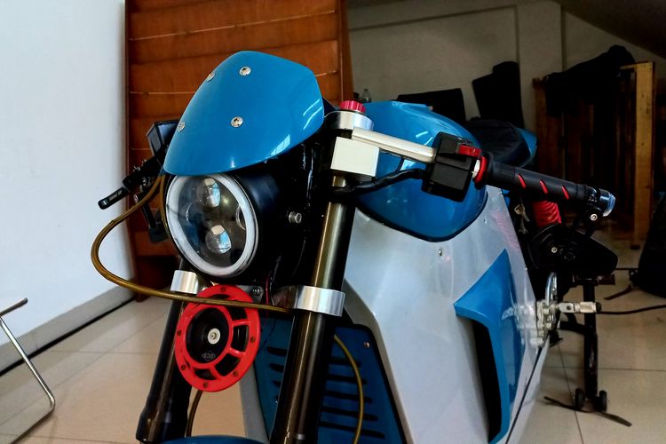 Motor listrik bergaya cafe racer buatan PT Wiksa Adya Pratama