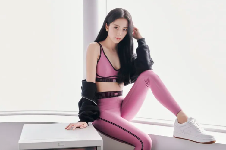 Jisoo Blackpink resmi menjadi Brand Ambassador untuk jenama sportwear Alo