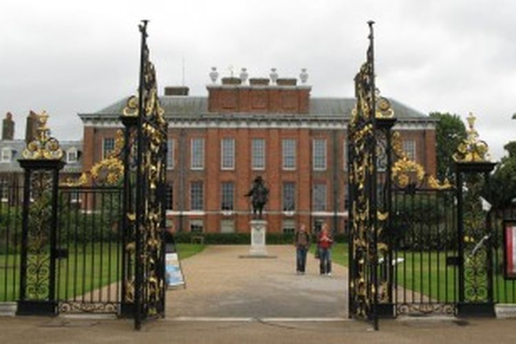 Pasangan Kate Middleton dan Pangeran William menghabiskan 1 juta pound untuk merenovasi salah satu bagian dari istana ini untuk tempat tinggal mereka.