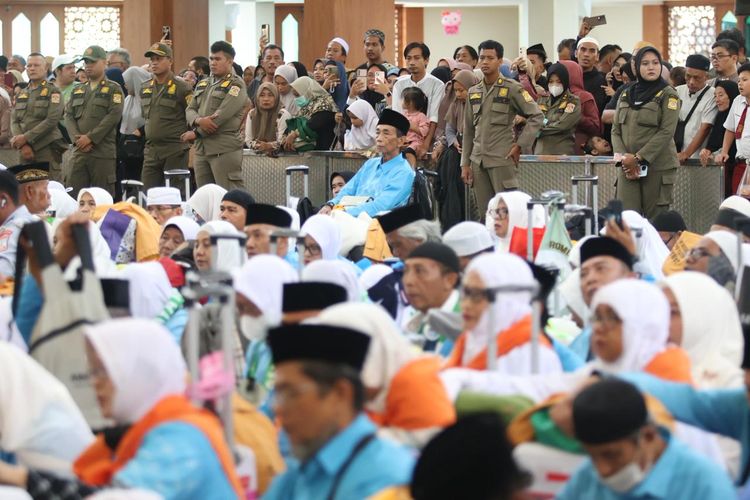 Jemaah Haji Kloter 2 Embarkasi Balikpapan Masuk Asrama, Dapat Uang Saku hingga Tabungan