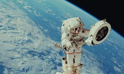 Ilmuwan Temukan Teknologi untuk Ubah Urine Astronot Menjadi Air Minum