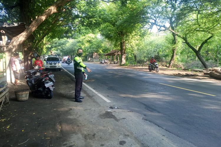 Foto: Lokasi kecelakaan yang menewaskan pegawai perempuan Pemkab Situbondo, Provinsi Jawa Timur pada Selasa (20/2/2024).