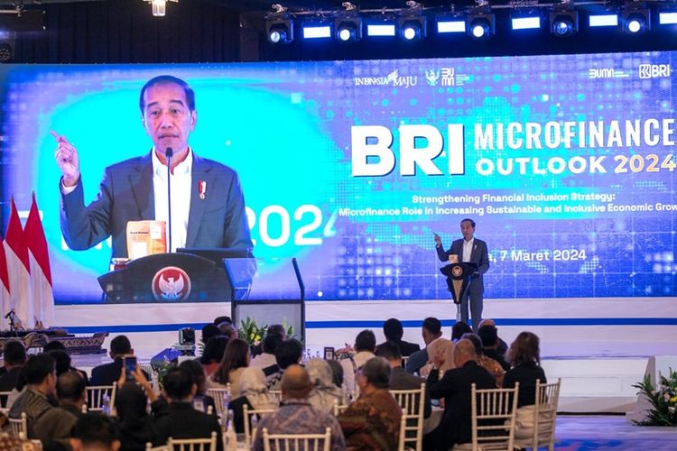Presiden Jokowi saat berada di BRI Microfinance Outlook 2024. 