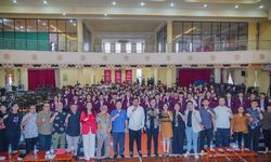 Bobby Nasution Bicara soal Semangat Raih Impian kepada Ratusan Maba Institut Bisnis IT&B Medan