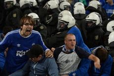 Schalke Marah kepada Polisi