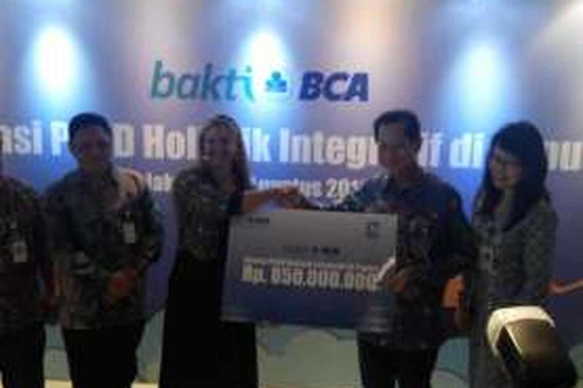 Pemberian bantuan senilai Rp 850 juta dari PT Bank Central Asia Tbk kepada Unicef, Senin (22/8/2016).