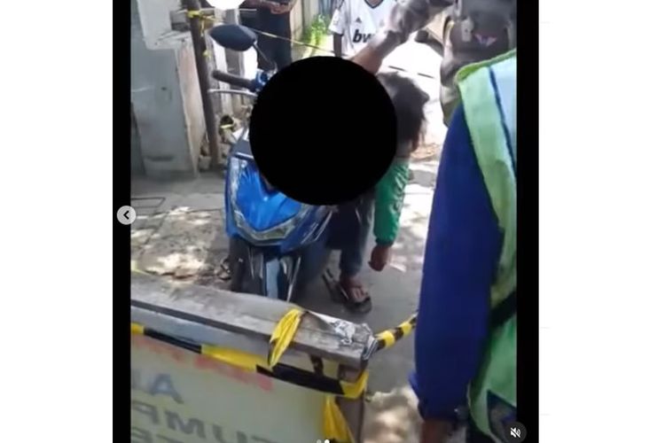 Video viral ojol di Banyumas, Jawa Tengah tewas di atas motor