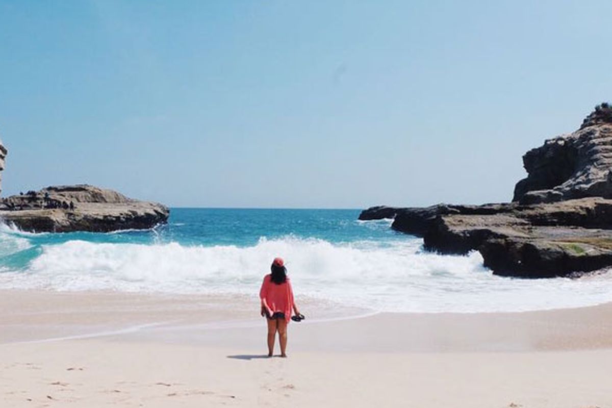 Pantai Klayar di Desa Sendang, Kecamatan Donorojo, Pacitan.