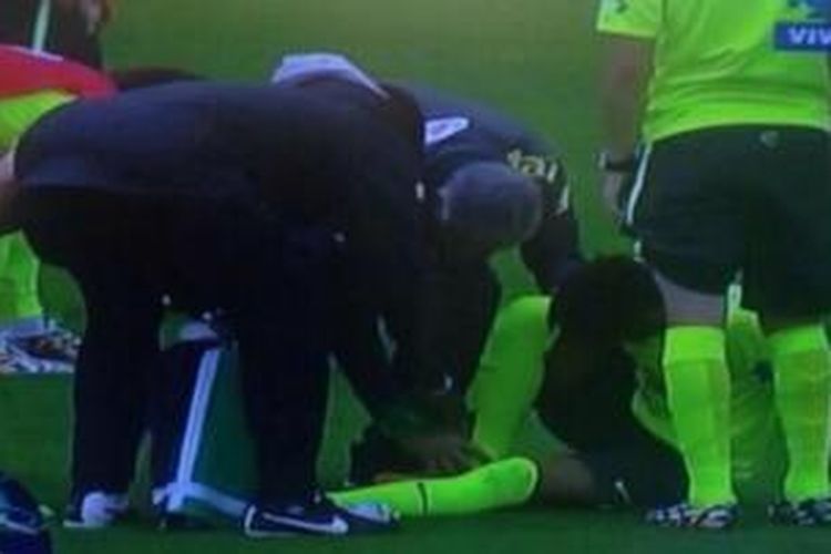 Neymar terjatuh saat sesi latihan.