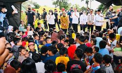 Bantu Korban Gempa Cianjur, Kemensos Bagikan 24.000 Paket Makanan Setiap Hari