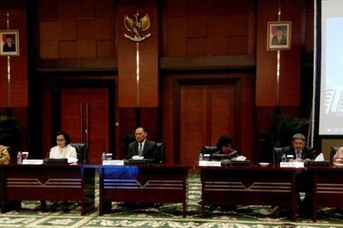 Dalam Seleksi Dewan Komisioner OJK, Anggota DPR Pun Terpental...