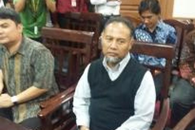 Wakil Ketua KPK Bambang Widjojanto, saat mendatangi Lembaga Ombudsman, Kuningan, Jakarta Selatan, Kamis (29/1/2015).