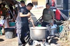 Polisi Dirikan Dapur Lapangan untuk Korban Bentrokan di Flores Timur