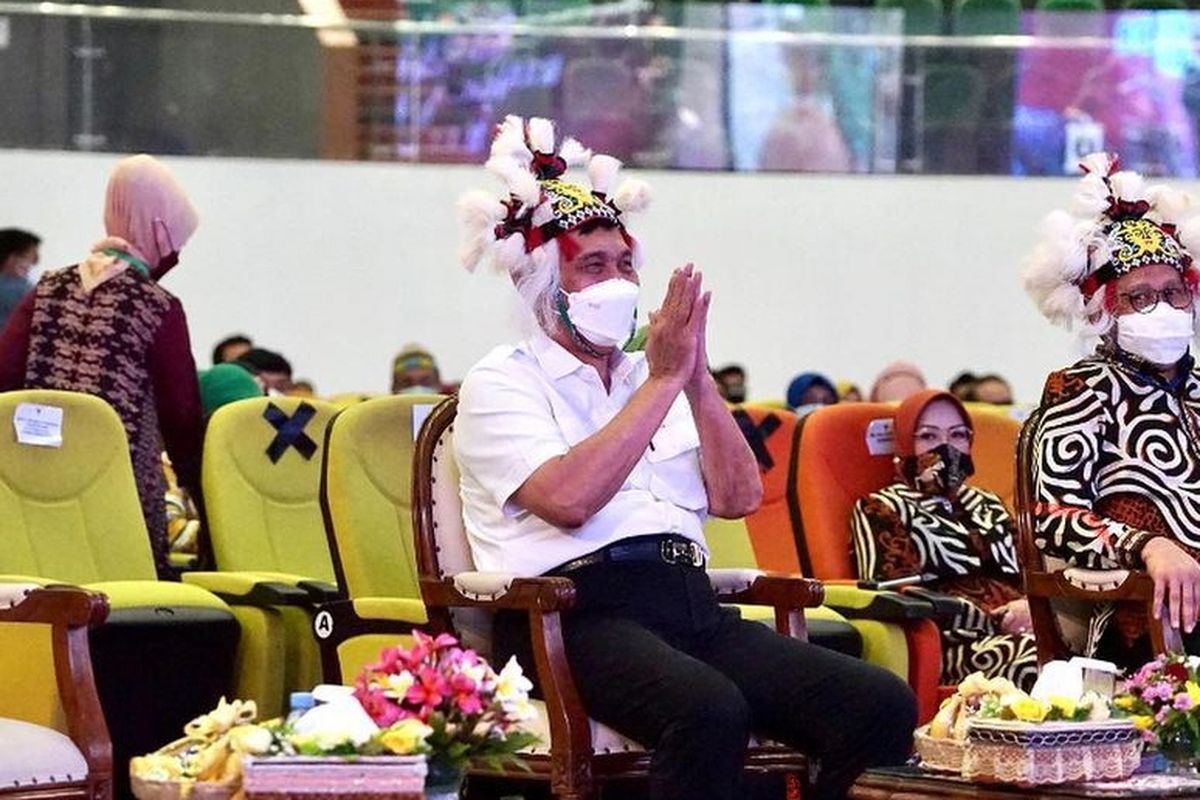 Menteri Koordinator Maritim dan Investasi Luhut Binsar Pandjaitan saat berada di Convention Hall Samarinda, Kalimantan Timur, Selasa (12/10/2021). 