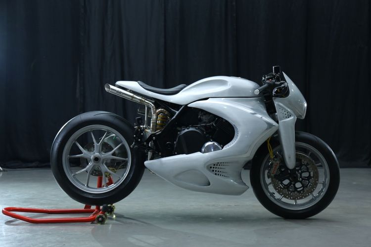 Motor custom Honda CB400SF Cafe Racer garapan AMS Garage