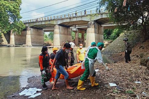 Penemuan Mayat dengan 15 Tusukan di Tubuh, Tanpa Identitas, Ditemukan di Pinggir Sungai Ngawi