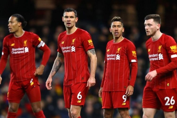 Bek Liverpool, Dejan Lovren (tengah)