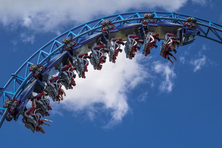 Wahana Rollercoaster Ditutup Setelah 100 Orang Cedera Otak Serius