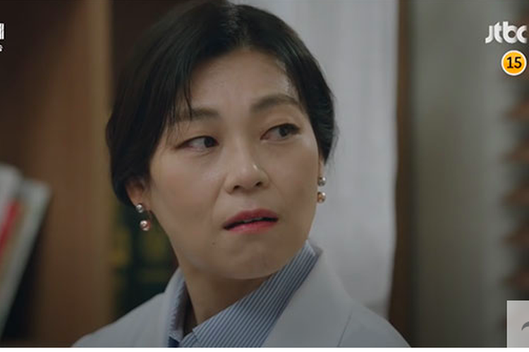 Karakter Sul Myung Sook dalam drama The World of The Married.