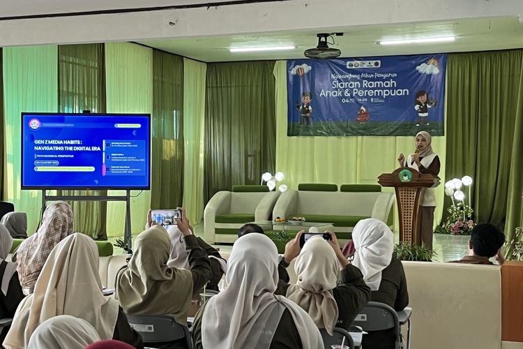 Survei KPID: 99,8 Persen Gen Z Jabar Gunakan Internet, 52 Persen Alami Stres Mental