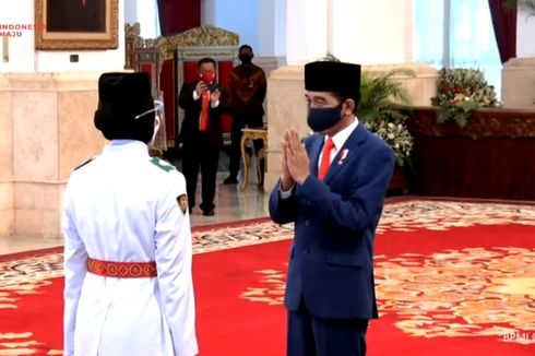 Jokowi Kukuhkan Anggota Paskibraka, Tahun Ini Jumlahnya Hanya 8 Orang 