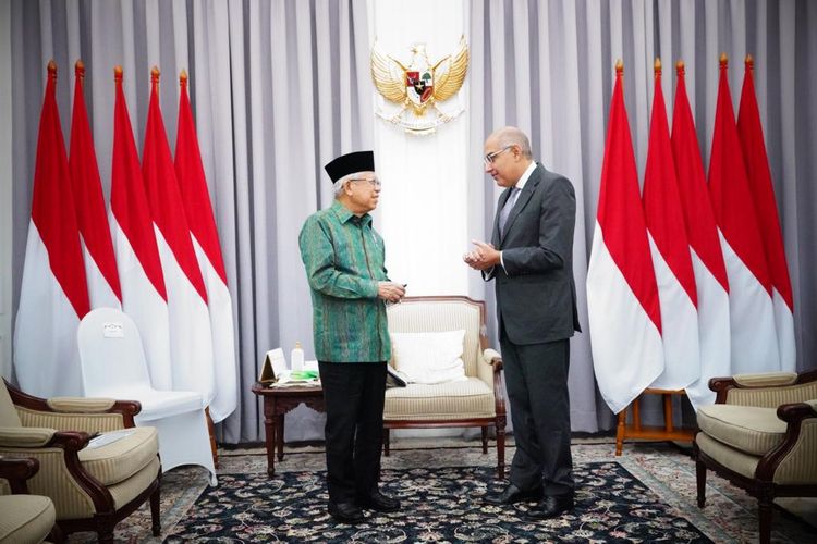 Wakil Presiden Ma'ruf Amin menerima audiensi Duta Besar Mesir untuk Republik Indonesia Ashraf Mohamed Moguib Sultan di Rumah Dinas Wapres, Jakarta, Rabu (5/10/2022).