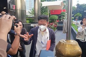 KPK Geledah Rumah Eks Sekjen Kemenaker, Sita Mobil dan Dokumen