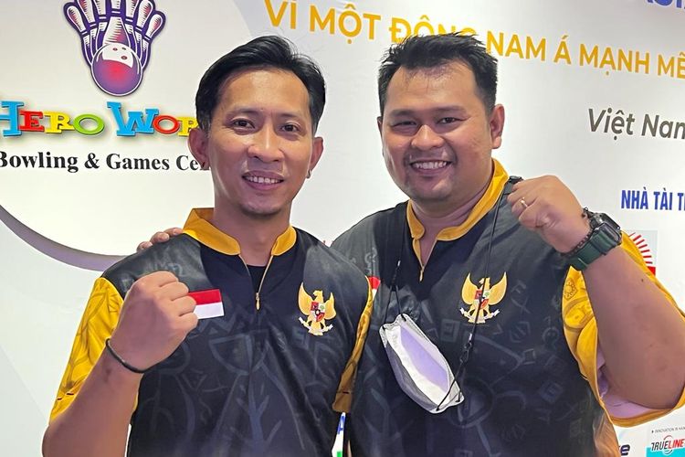Dua atlet bowling Indonesia, Riyan Leonard Lalisang/Hardy Rachmadian, sukses meraih medali emas SEA Games 2021, Selasa (17/5/2021) siang WIB.