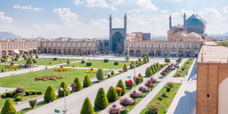 Keindahan Naqsh-e Jahan Square di pagi hari. (Shutterstock)