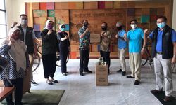 Gugus Tugas Percepatan Penanggulangan Covid-19 Terima Bantuan dari Masyarakat, dari APD hingga Teh Seduh