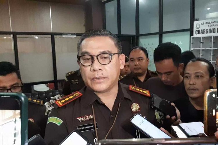 Kepala Kejaksaan Negeri Serang Freddy D Simandjuntak mengatakan, penahanan terhadap tersangka kasus pencemaran nama baik Nikita Mirzani sudah sesuai aturan perundang-undang.