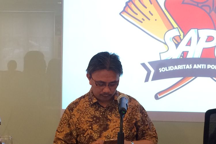 Koordinator Komite Pemilih Indonesia, Jeirry Sumampow di Partai Solidaritas Indonesia, Jakarta, Senin (13/2/2017).