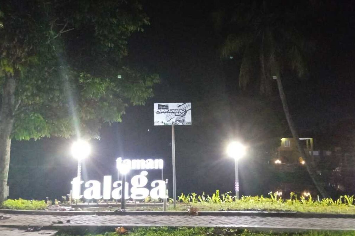 Bupati Bogor Ade Yasin meresmikan enam taman yang dibangun di sejumlah wilayah Kabupaten Bogor, Jawa Barat.