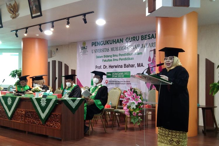 Universitas Muhammadiyah Jakarta menggelar Pengukuhan Guru Besar  di Aula Fakultas Ekonomi dan Bisnis UMJ secara hybrid pada Rabu (29/06).