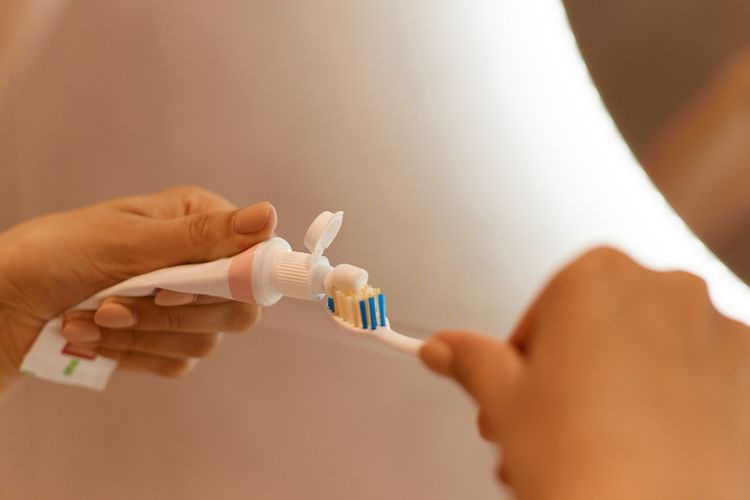 Ilustrasi takaran pasta gigi yang aman