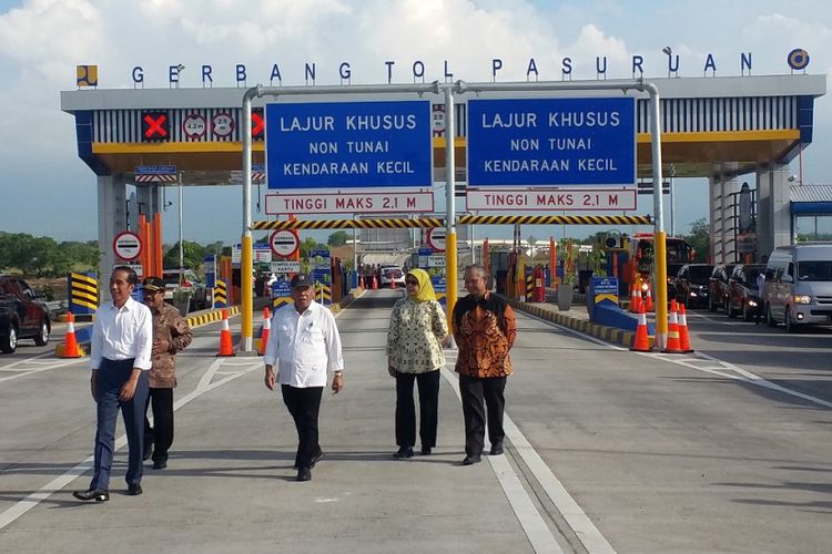 Peresmian Jalan Tol Rembang-Pasuruan yang dilakukan oleh Presiden Joko Widodo, Jumat (22/6/2018) di Pasuruan, Jawa Timur.