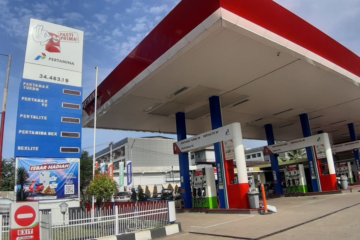 Pertamina menurunkan harga BBM Nonsubsidi jenis Pertamax Turbo, Dexlite, dan Pertamax Dex per 1 September 2022.