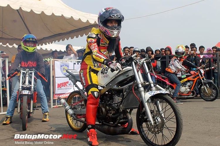 Pebalap drag bike wanita, Sabrina Sameh