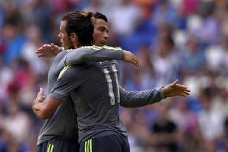 Dua pemain termahal Real Madrid, Cristiano Ronaldo dan Gareth Bale. 
