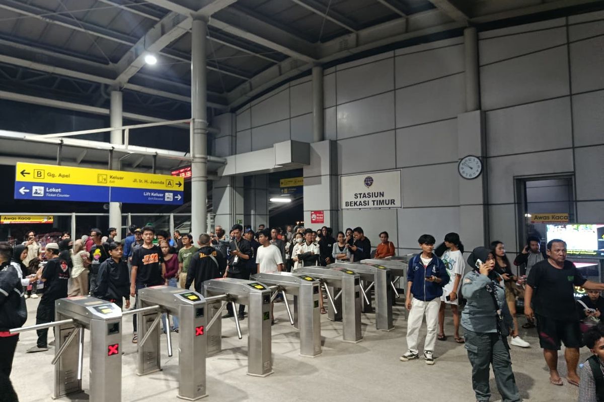 KAI Tutup Sementara Stasiun Bekasi Timur Usai Tabrakan KA Argo Bromo dan KRL