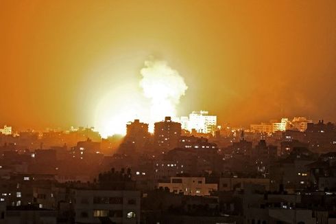 Lagi, Israel Balas Balon Pembakar Gaza dengan Serangan Udara