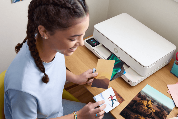 Ilustrasi HP AI Printer.