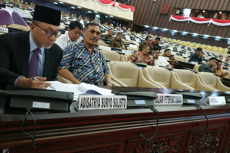 Wakil Ketua MPR RI Zulkifli Hasan di Kompleks Parlemen, Senayan, Jakarta, Jumat (16/8/2019).