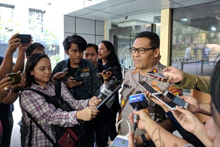 Kabid Humas Polda Metro Jaya, Kombes Argo Yuwono memberi keterangan kepada media terkait perkembangan kasus di Jakarta pada Selasa (26/2/2019) siang di Mapolda Metro Jaya