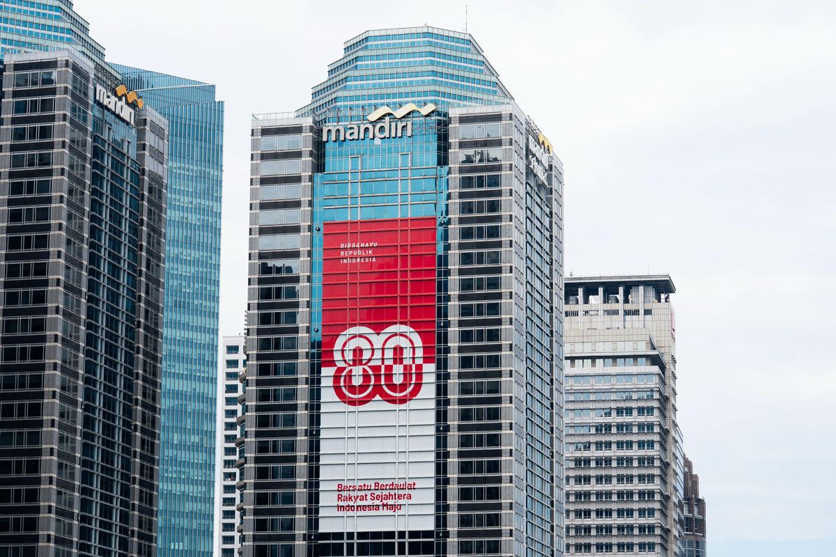 Penghargaan Best Bank in Indonesia dari ajang bergengsi Euromoney Award for Excellence 2025 diberikan berkat performa keuangan Bank Mandiri yang kokoh, didukung pertumbuhan aset yang kuat, penguatan ekosistem bisnis, serta konsistensi inovasi digital yang signifikan.